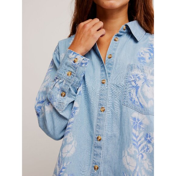 FREE PEOPLE Airbrushed Blossom Denim Shirt / Sky Blue Medium Indigo - Picture 4 of 6
